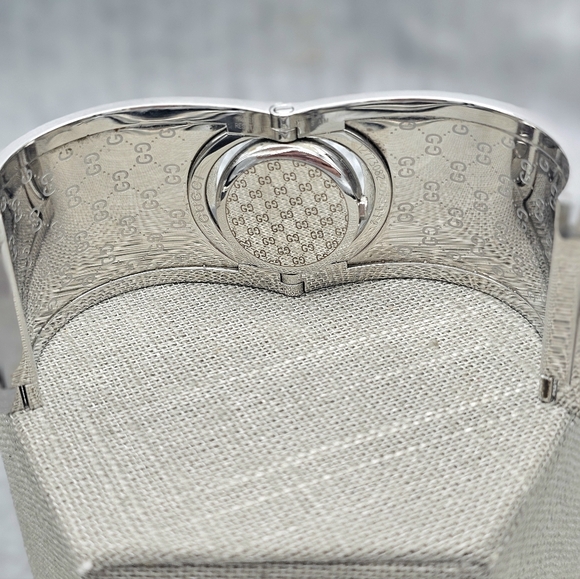 Authentic Gucci Twirl Monogram Watch - Picture 3 of 7